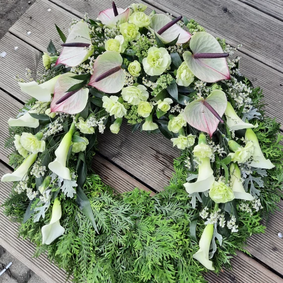 50 cm-es élővirágos görög koszorú pasztell árnyalatokban – Bloomberry